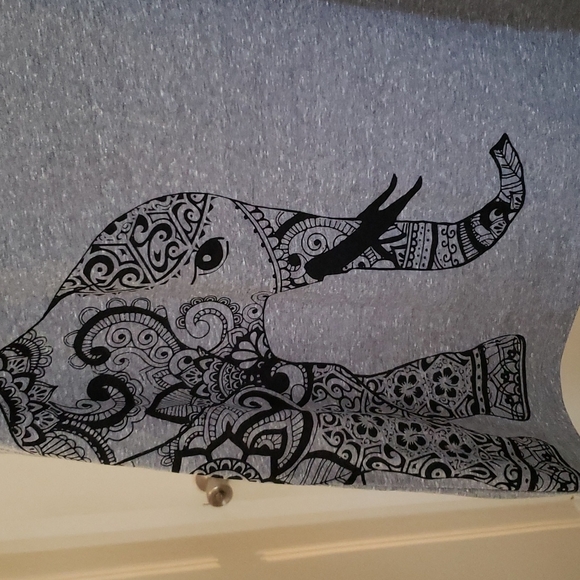 St.John Bay T shirt - Picture 2 of 4